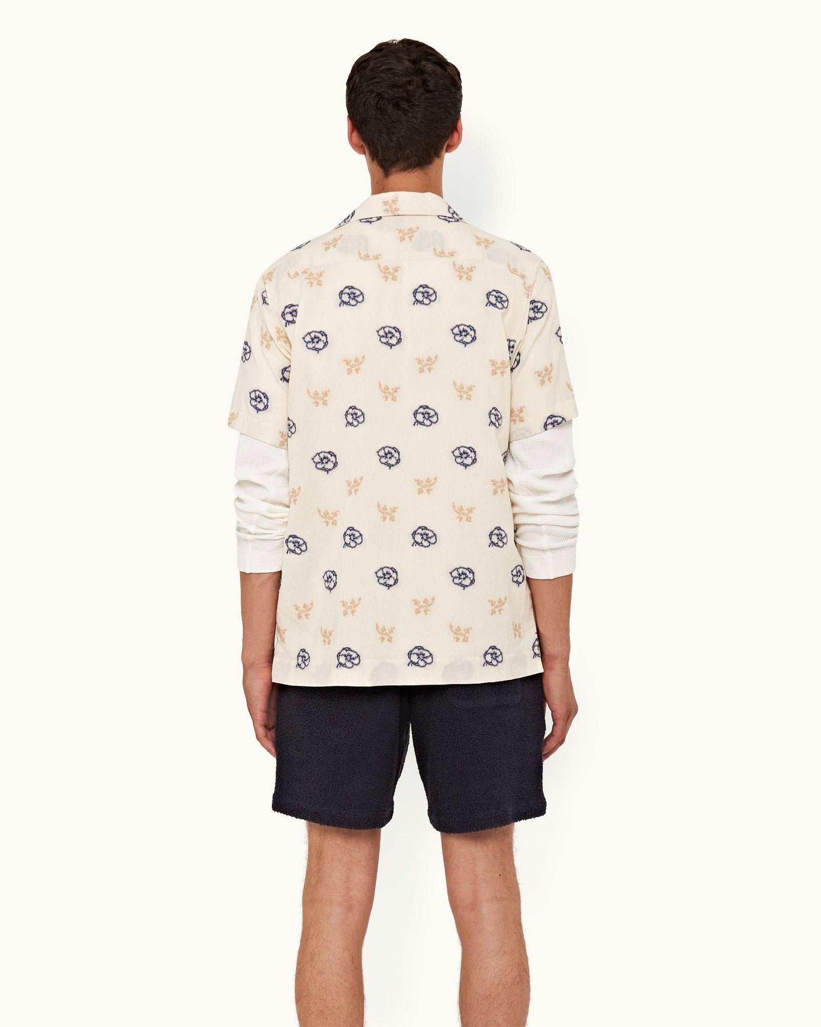 White Sand Fil Coupe Floral Relaxed Fit Capri Collar Shirt | White Sand