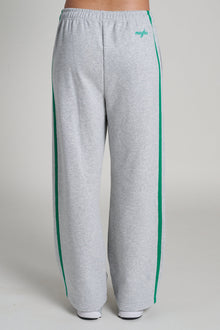 The Mayfair Group | On Soul Time Classic Sweatpant | Grey
