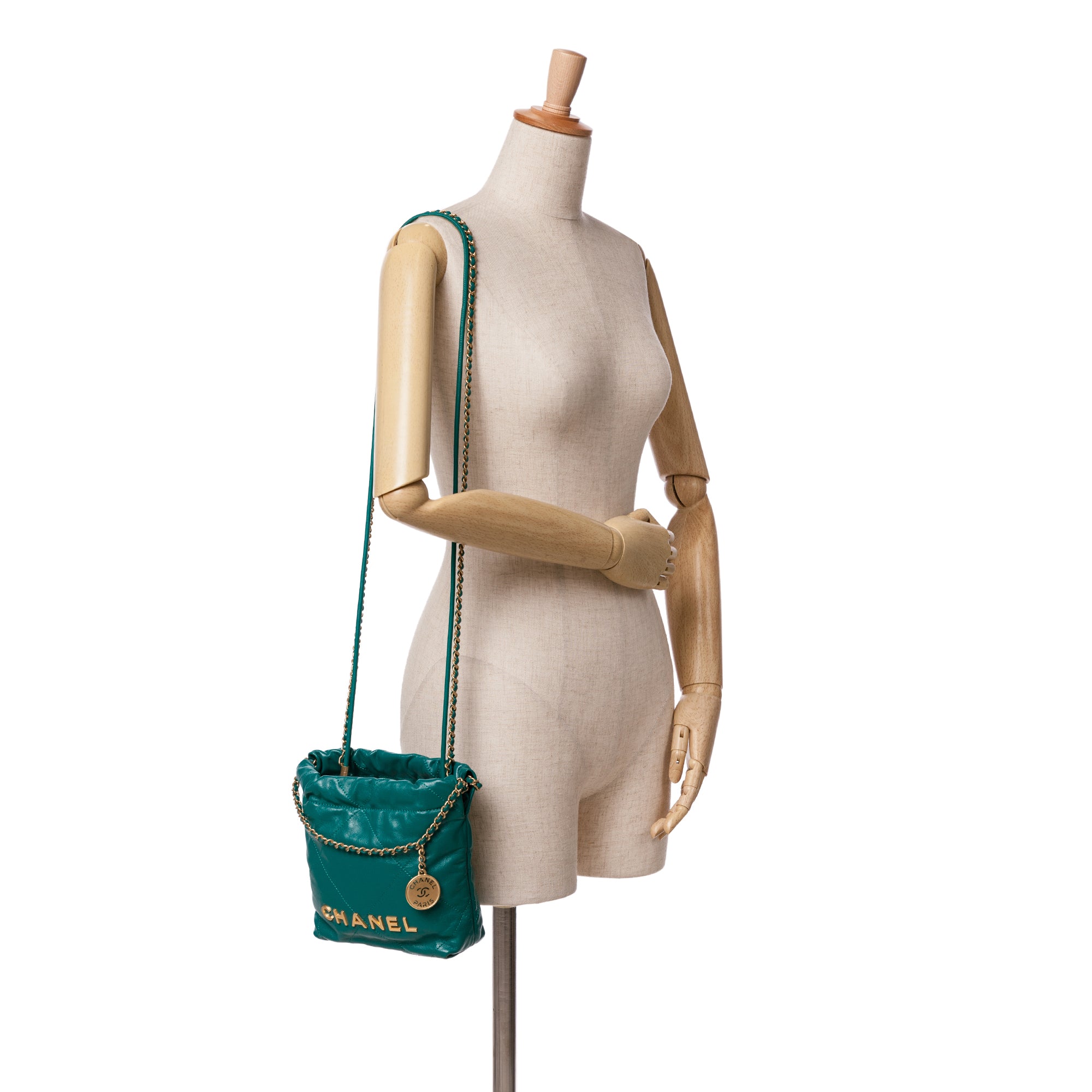 Chanel | Pre-Owned Mini Shiny Calfskin 22 Handbag - I | Green