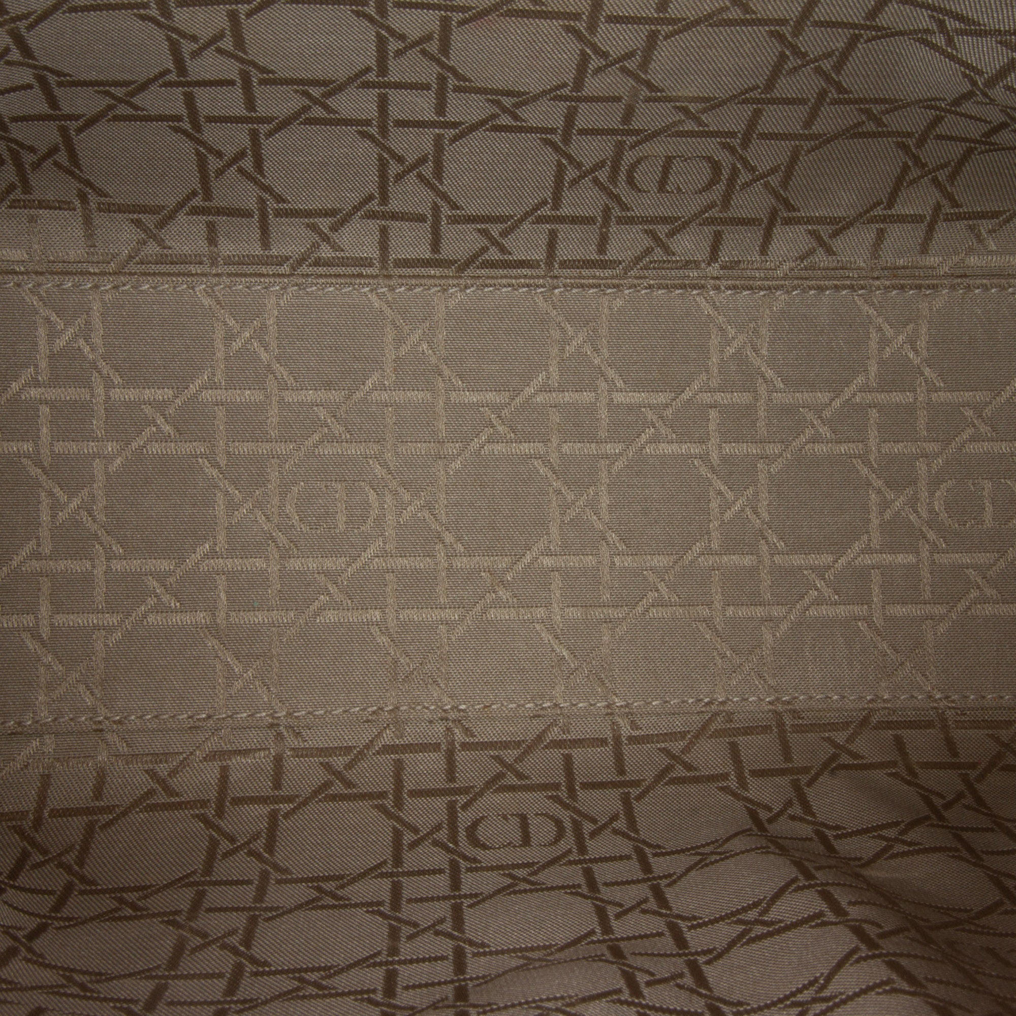 Dior | Pre-Owned Medium Lambskin Cannage Lady | Pink/Dark Pink