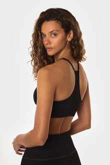 Love & Sports | Eva Seamless Sports Bra | Black