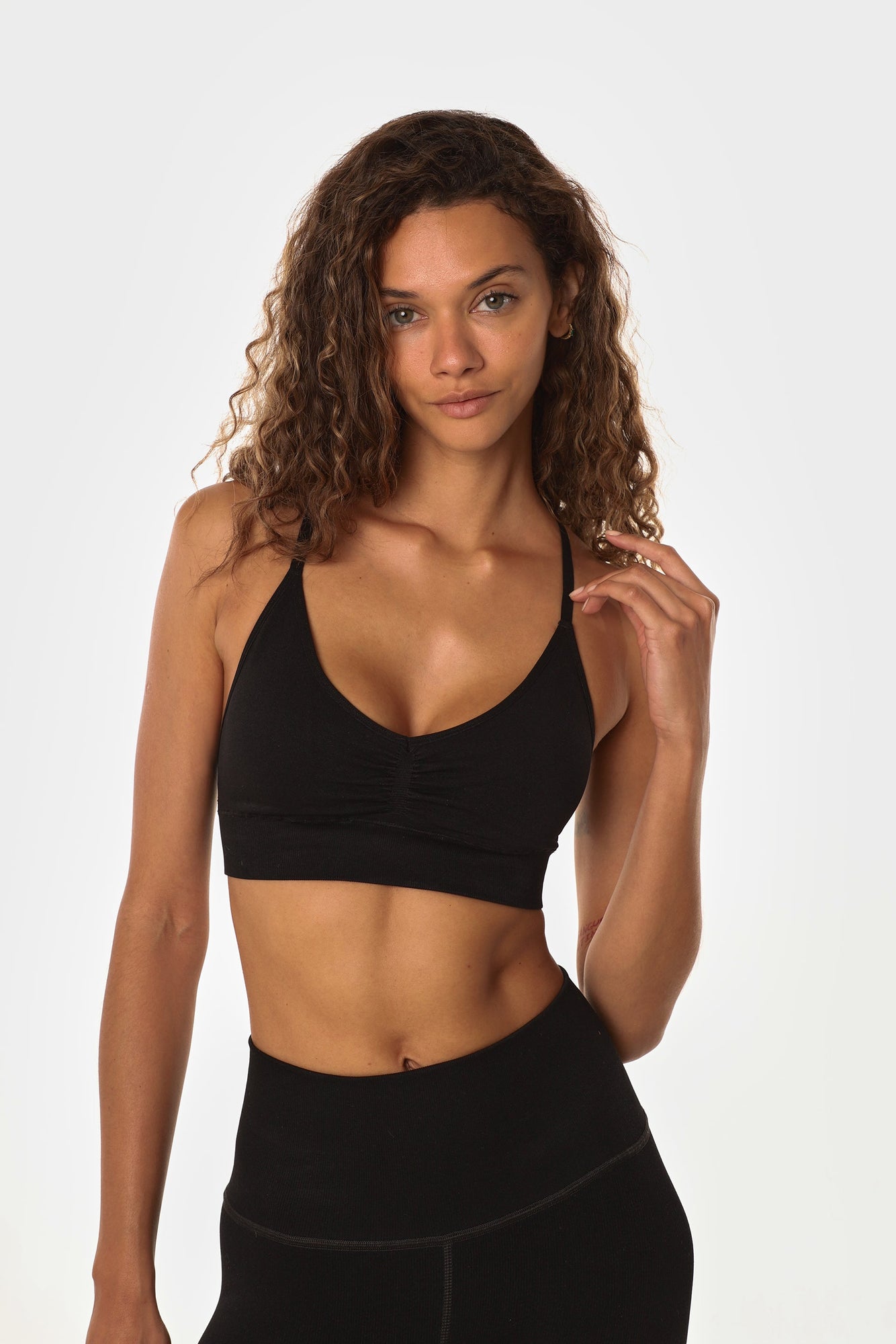 Love & Sports | Eva Seamless Sports Bra | Black