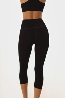 Love & Sports | Sprinter Seamless Cropped Legg | Black