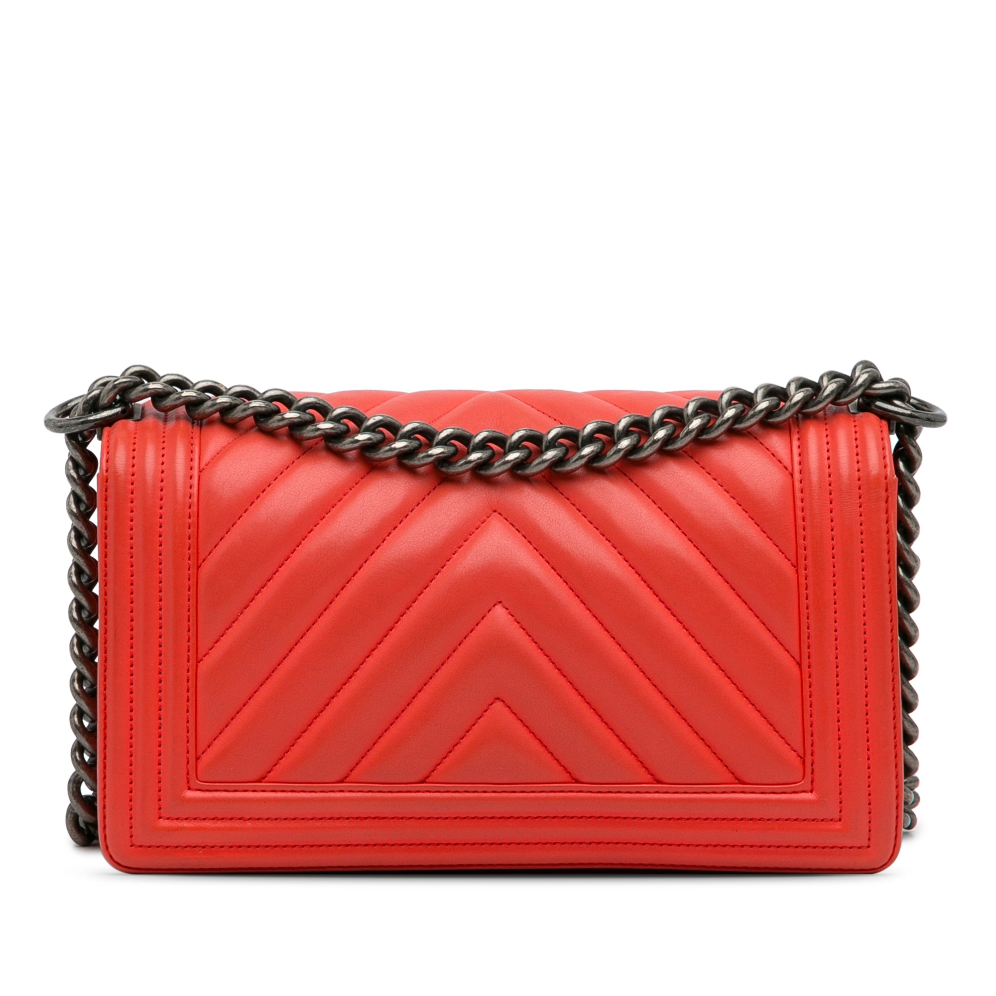 Chanel | Pre-Owned Old Medium Chevron Calfskin Boy Flap | Red/Indian Red