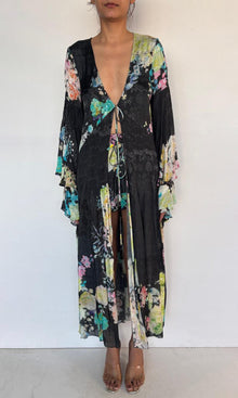 Rococo Sand | Aita Viscose Crepe Jacquard Cape | Black