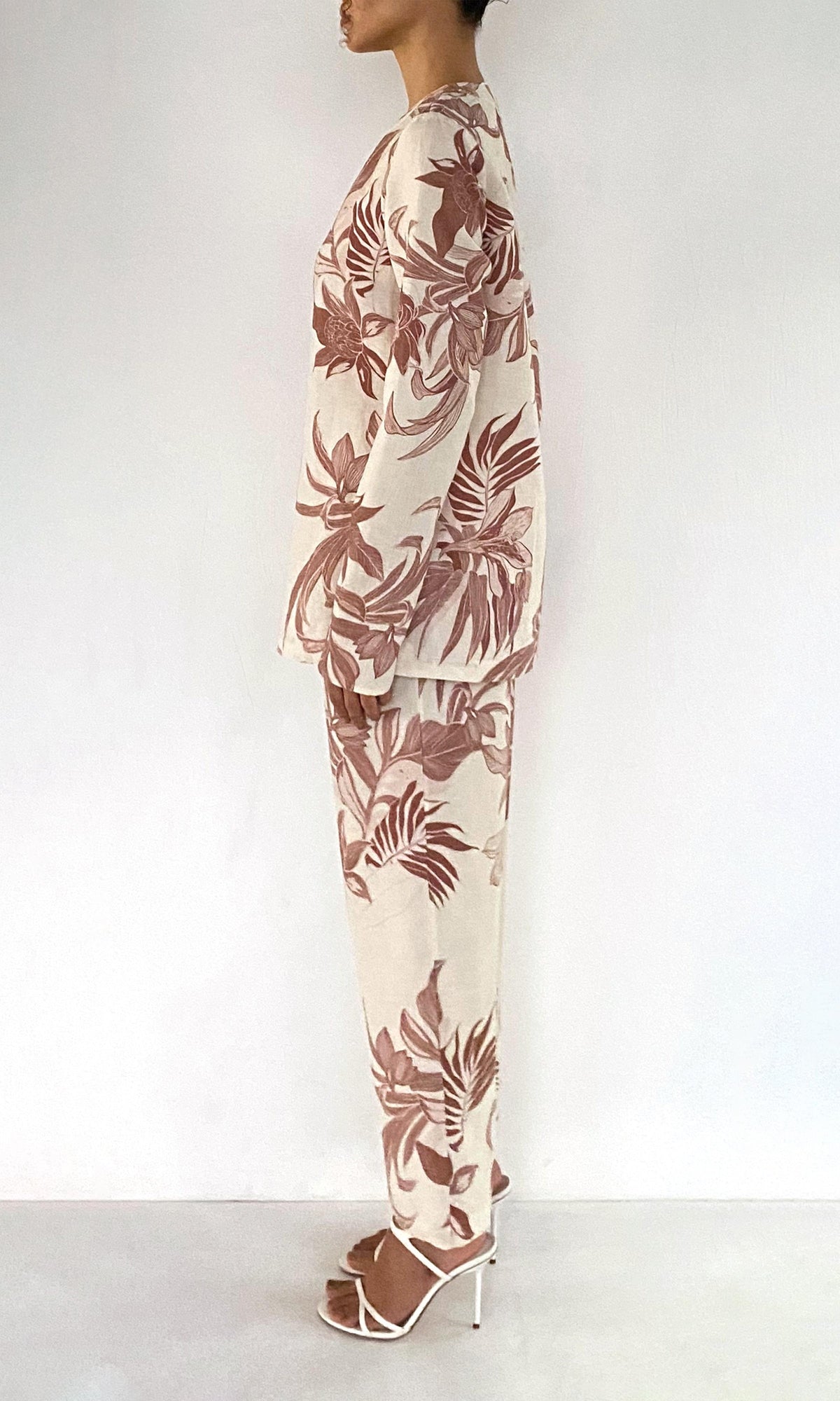 Rococo Sand | Cali Thin Linen Cotton V-Neck Top | Off-White Brown