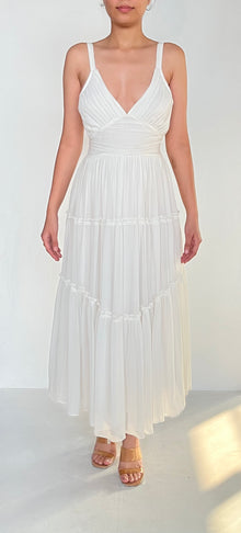 Rococo Sand | V-Neck Long Dress | White