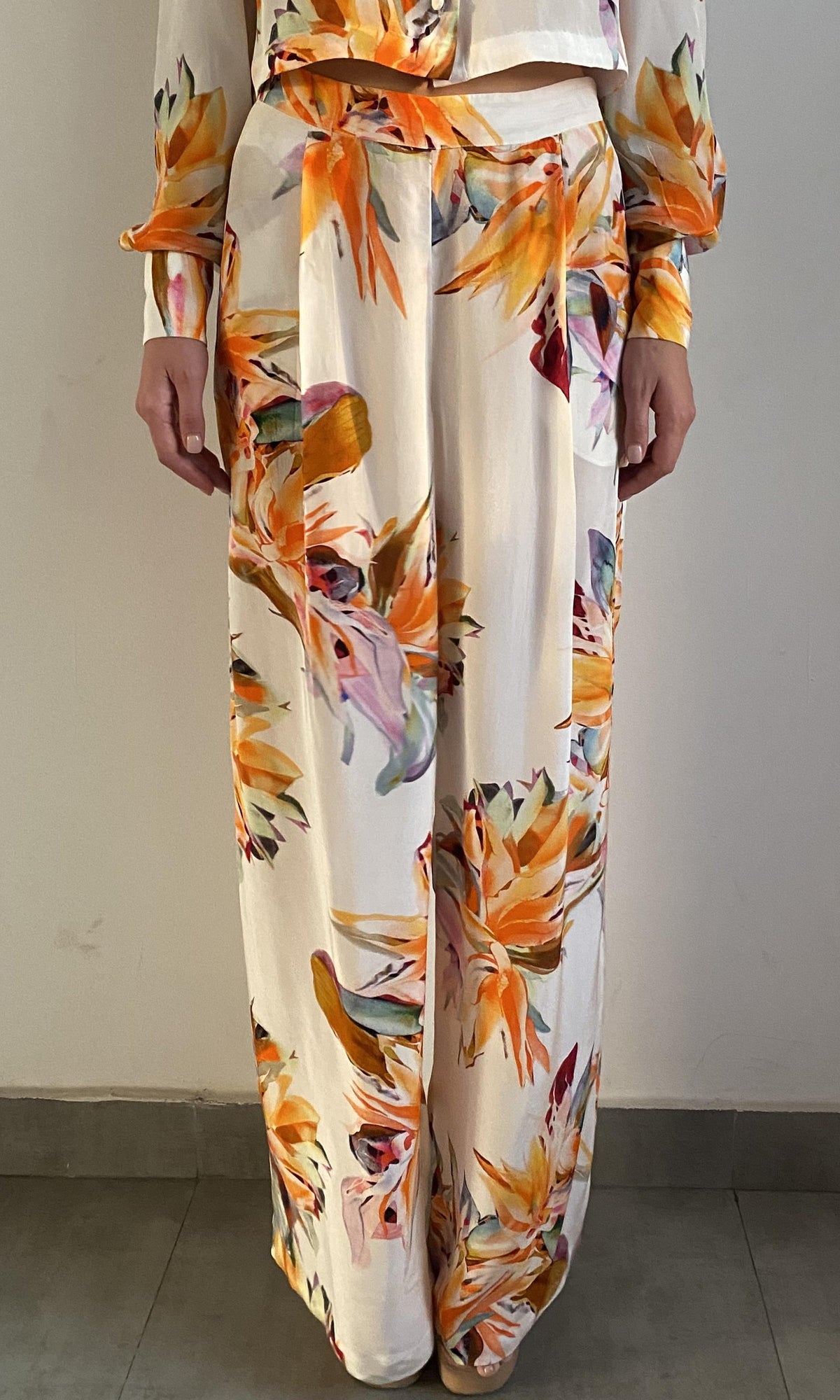 Rococo Sand | Jill Viscose Natural Crepe Pants | White Multi