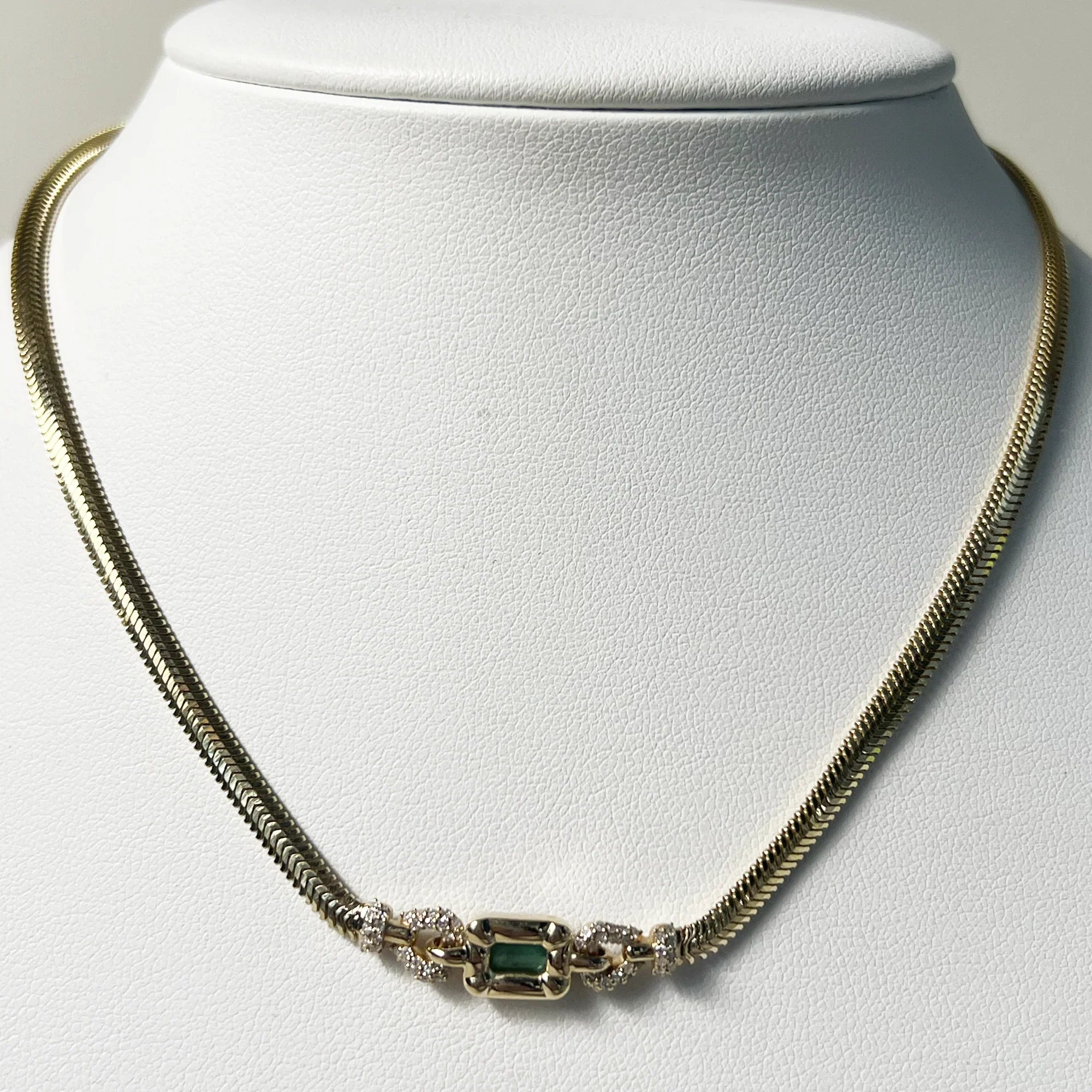 Diamond and Emerald Classic Choker Necklace | 14K Yellow Gold | White Diamond/Green Emerald