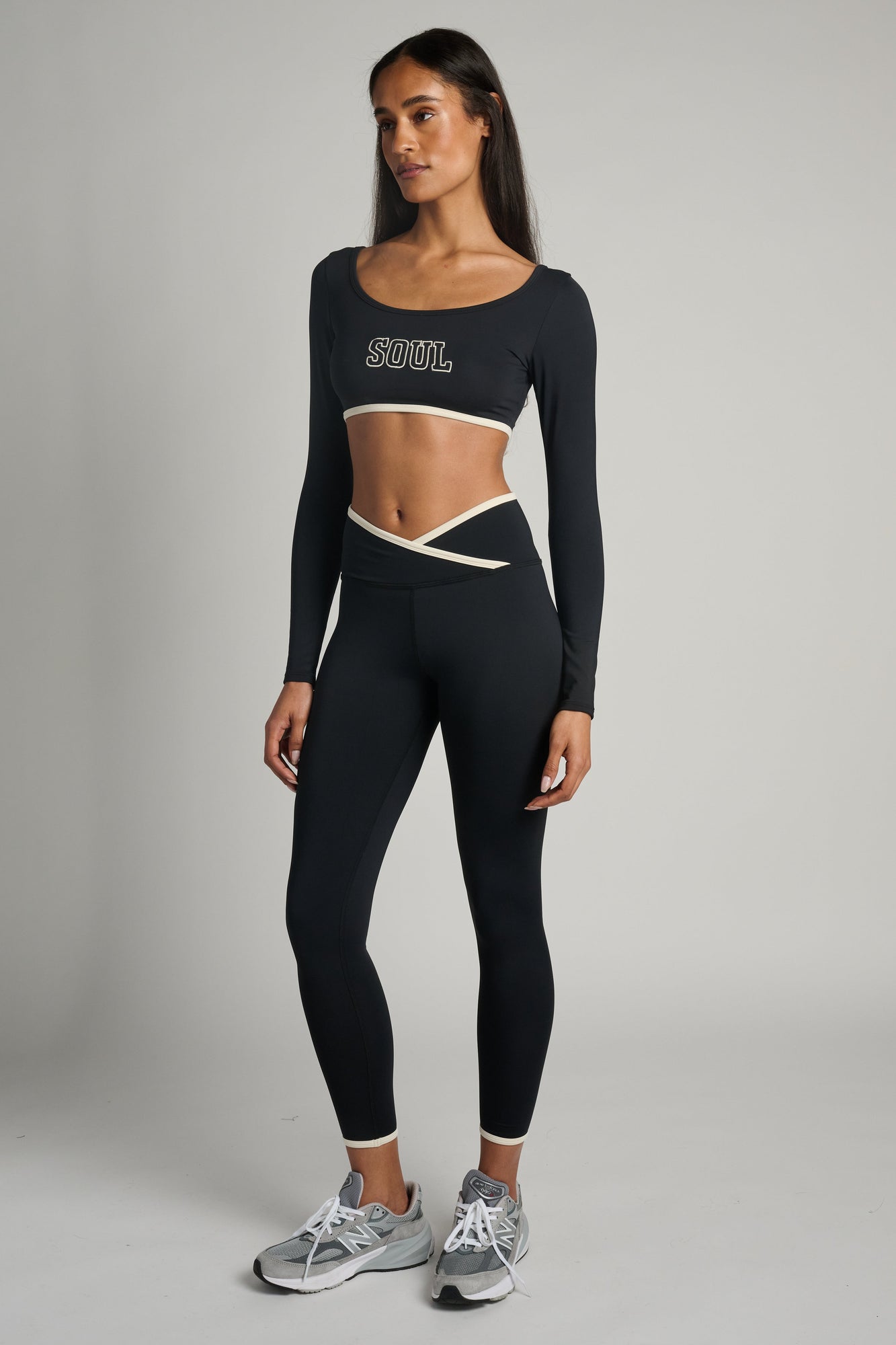 Strut This | The City Crop | Black/White