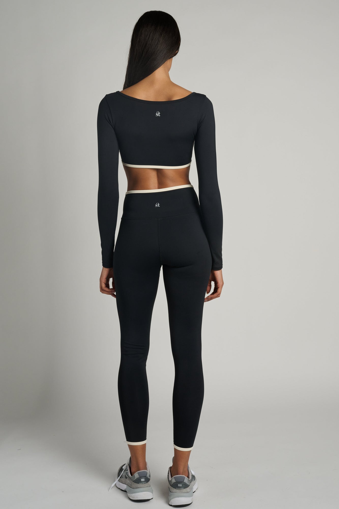Strut This | The City Crop | Black/White