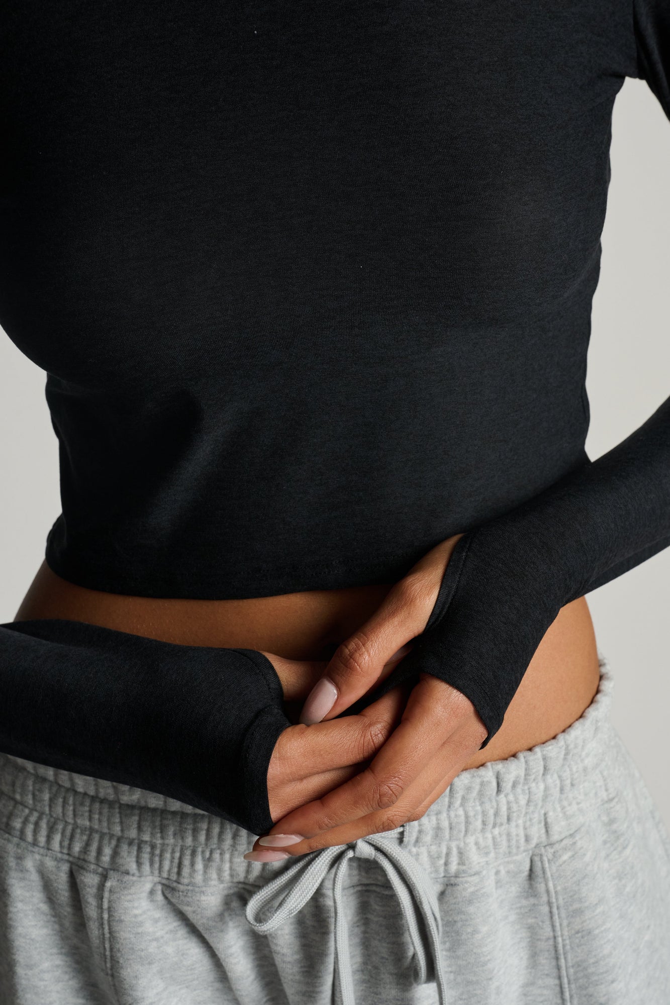 Beyond Yoga | Featherweight Moving Cropped Turtleneck | Darkest Night