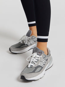 The Upside | Form Seamless 25In Midi Pant | Black