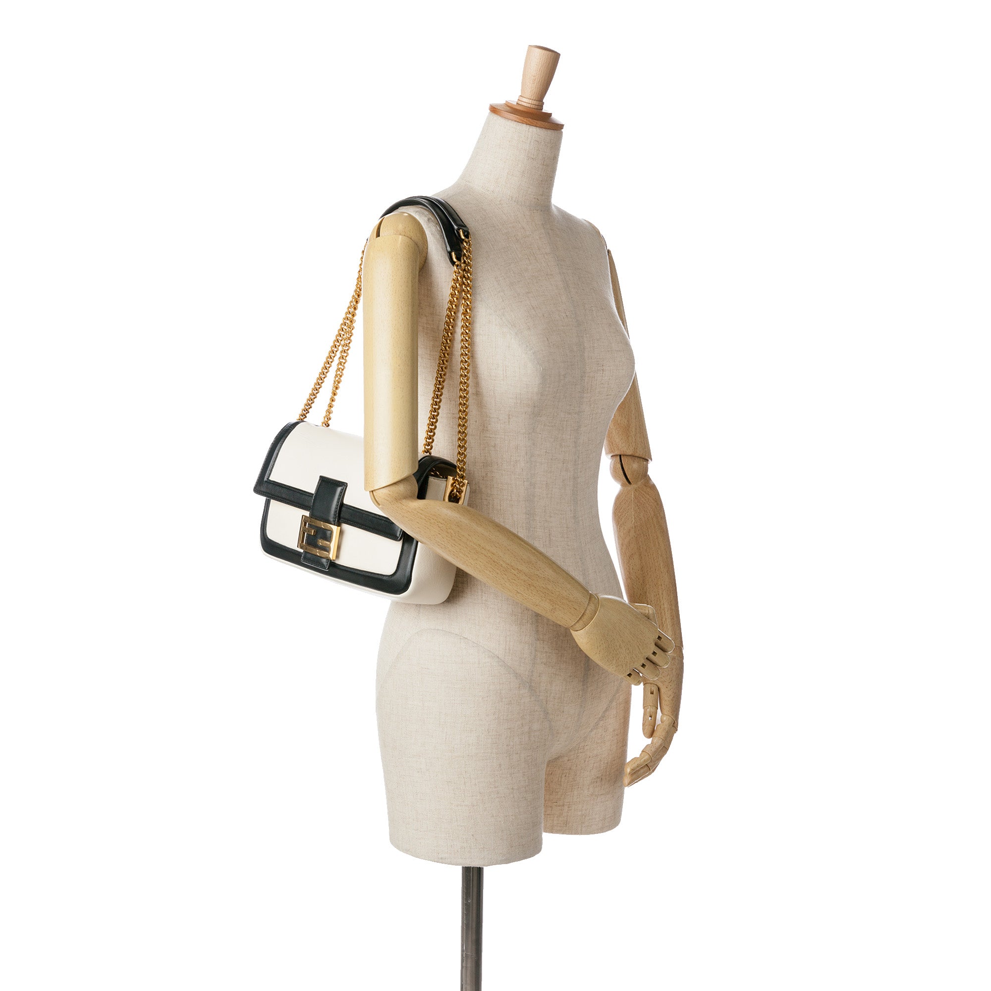 Fendi | Pre-Owned Bicolor Leather Chain Baguette | White