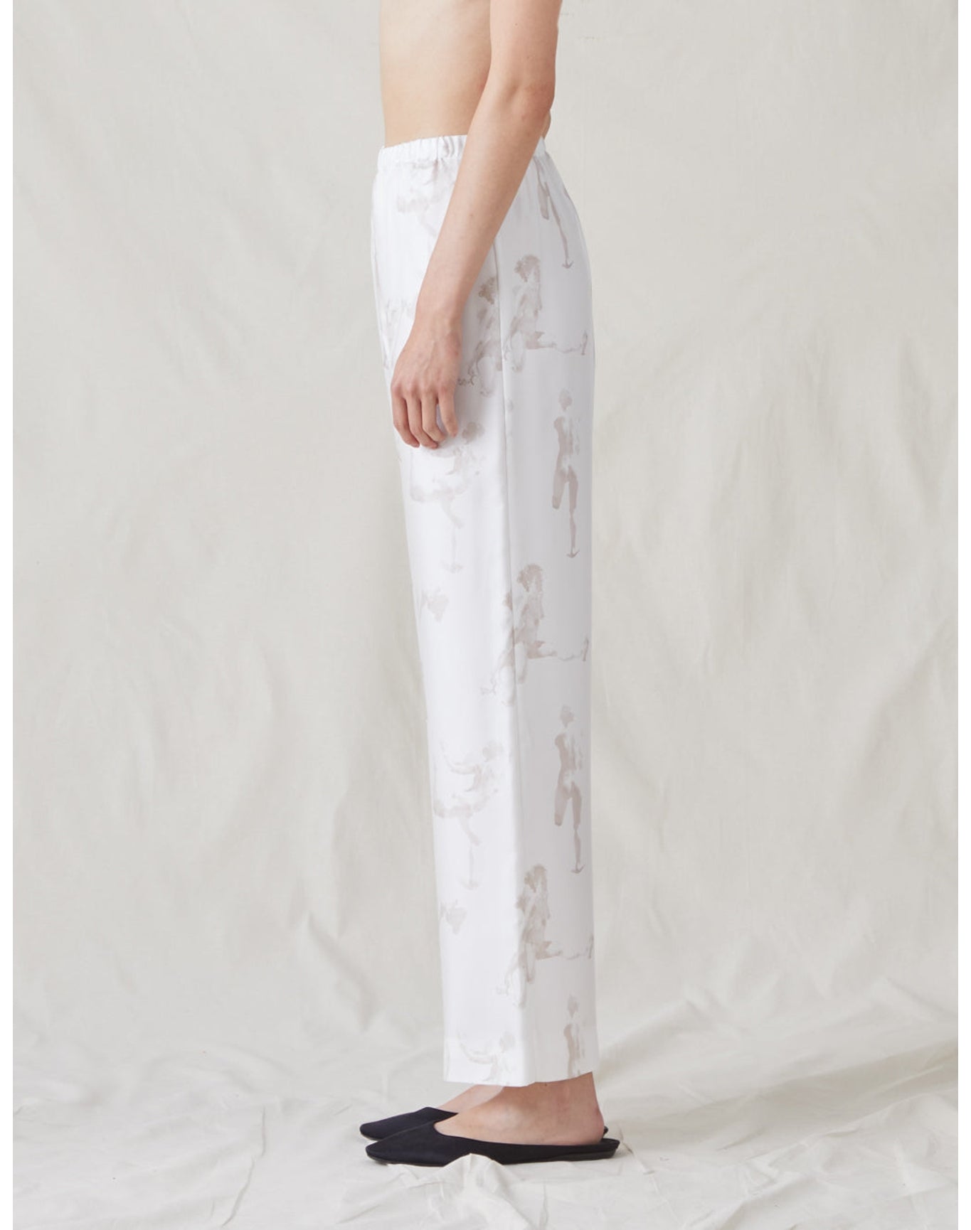 The Silk Relaxed Pants with Painted Figures | Cream / Sepia