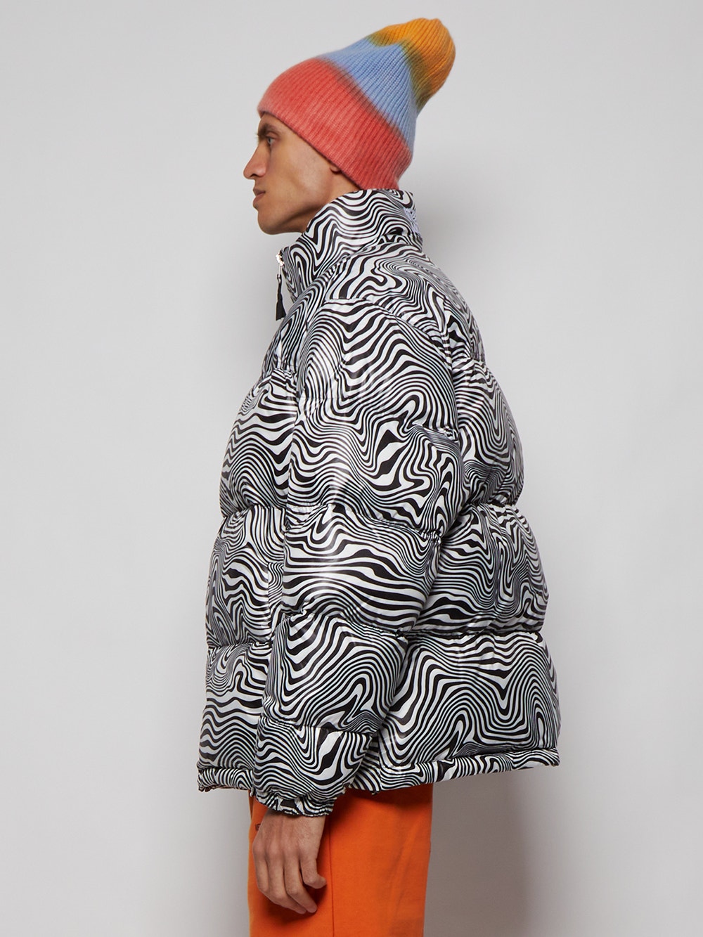 Men | VETEMENTS | Zebra Print Logo Puffer Jacket | Black & White