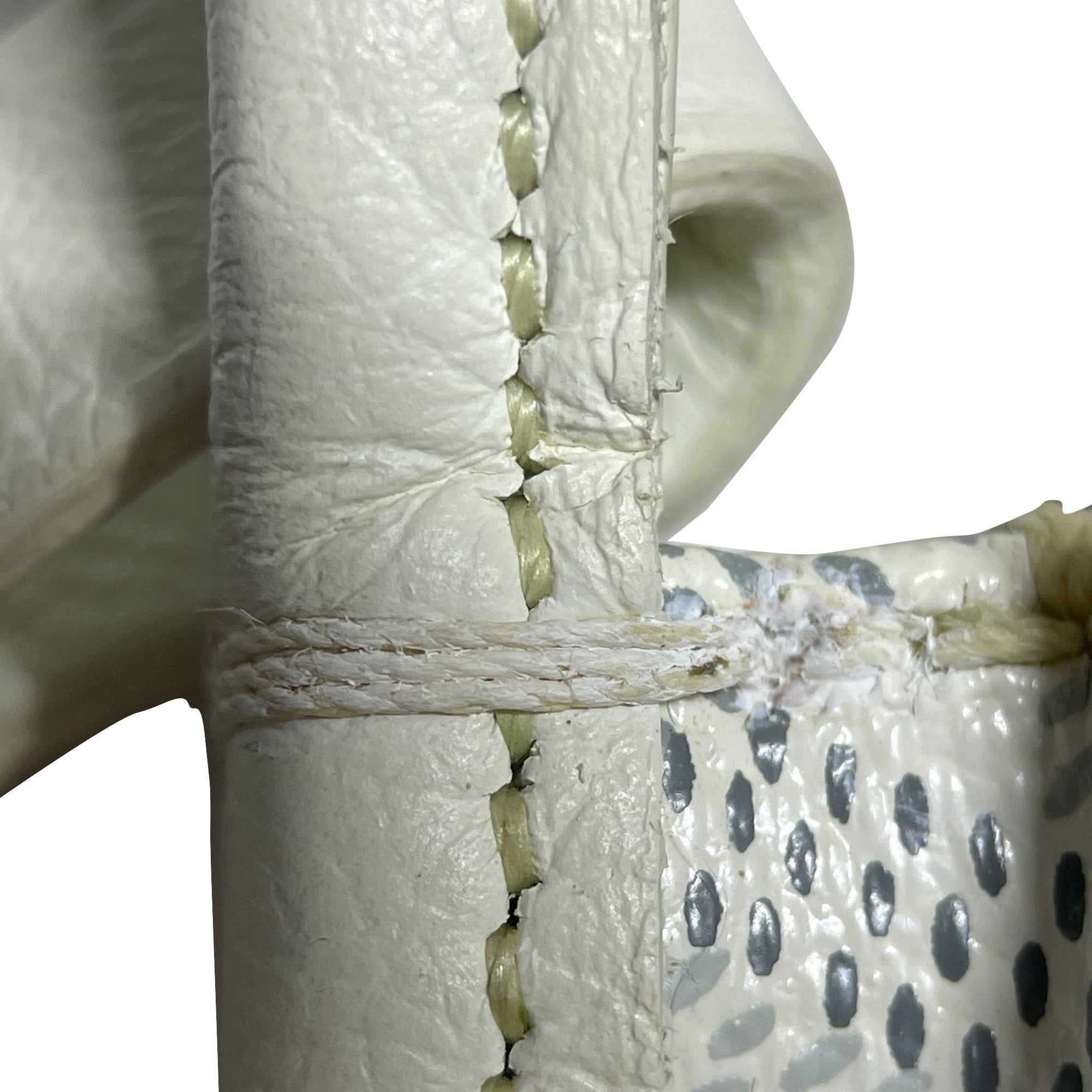 Goyard | Pre-Owned Goyardine Plumet Pocket Wallet | White