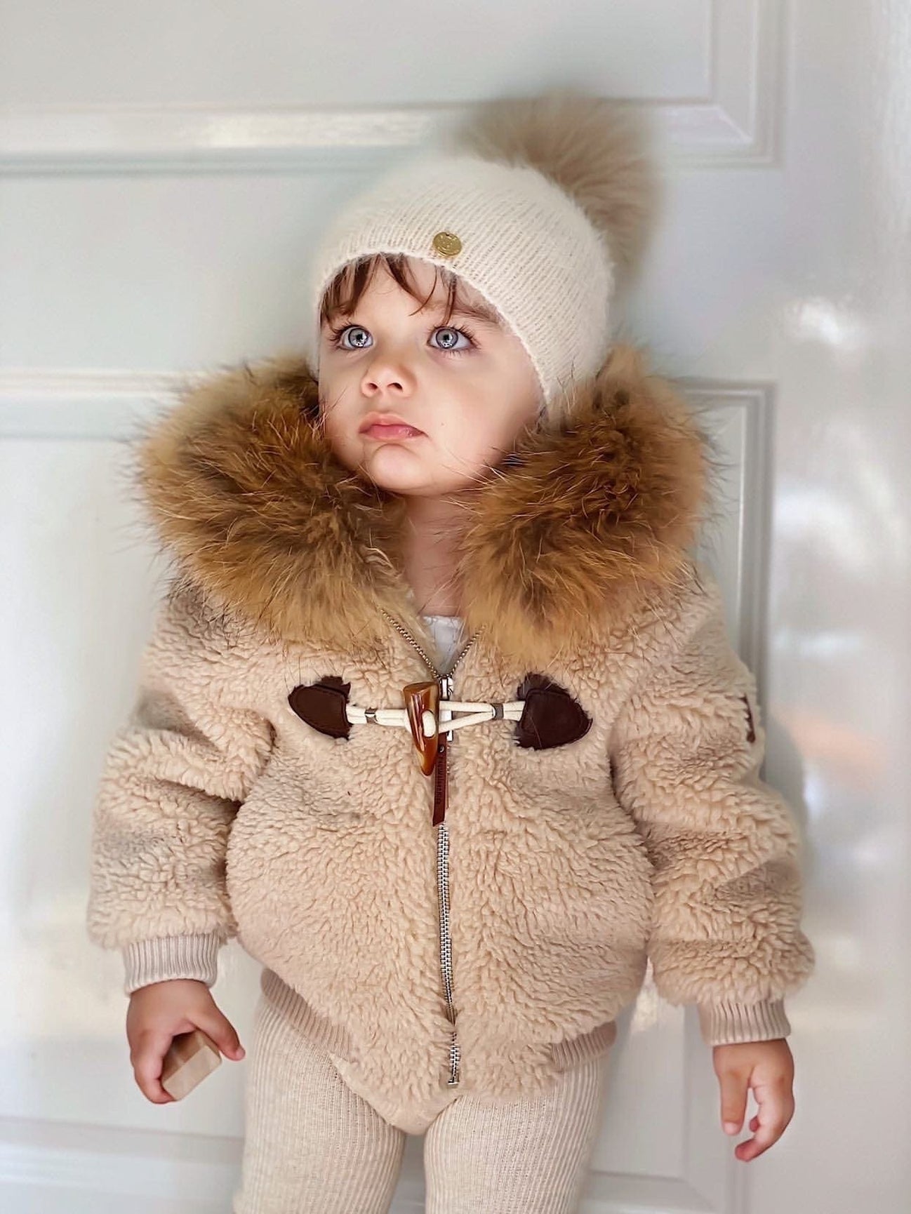 Unisex | Vanya Beige Cashmere Kids' Fox Fur Beanie Hat | Oatmeal