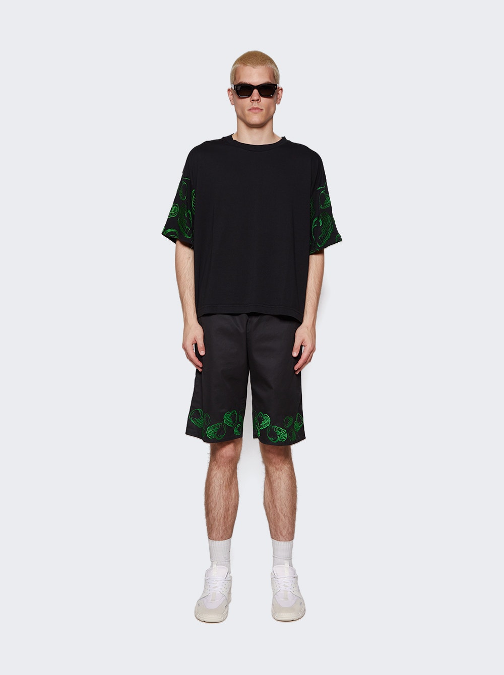 Men | VEERT | Heart Embroidered Shorts | Black