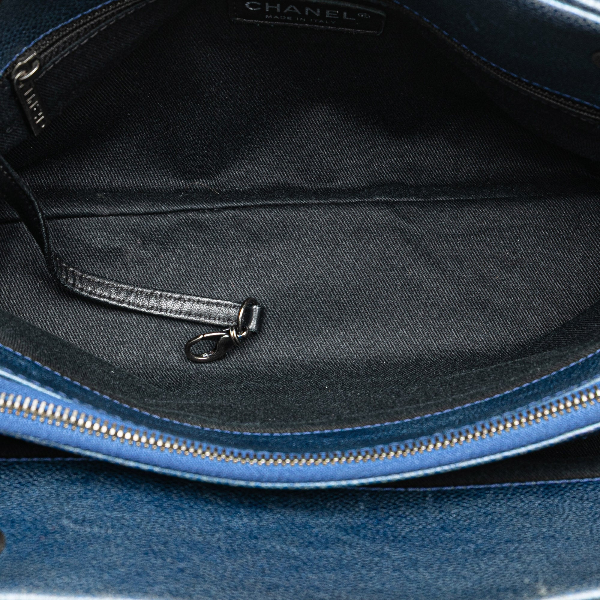 Chanel | Pre-Owned Quilted Iridescent Caviar Chic Shopping Tote | Blue/Dark Blue