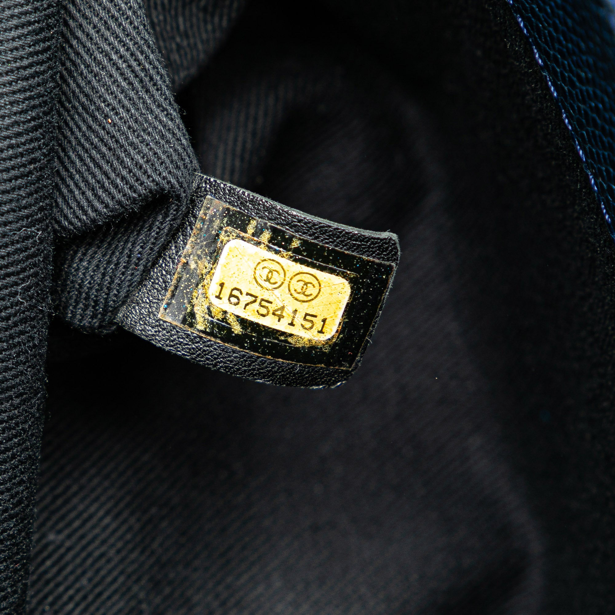 Chanel | Pre-Owned Quilted Iridescent Caviar Chic Shopping Tote | Blue/Dark Blue