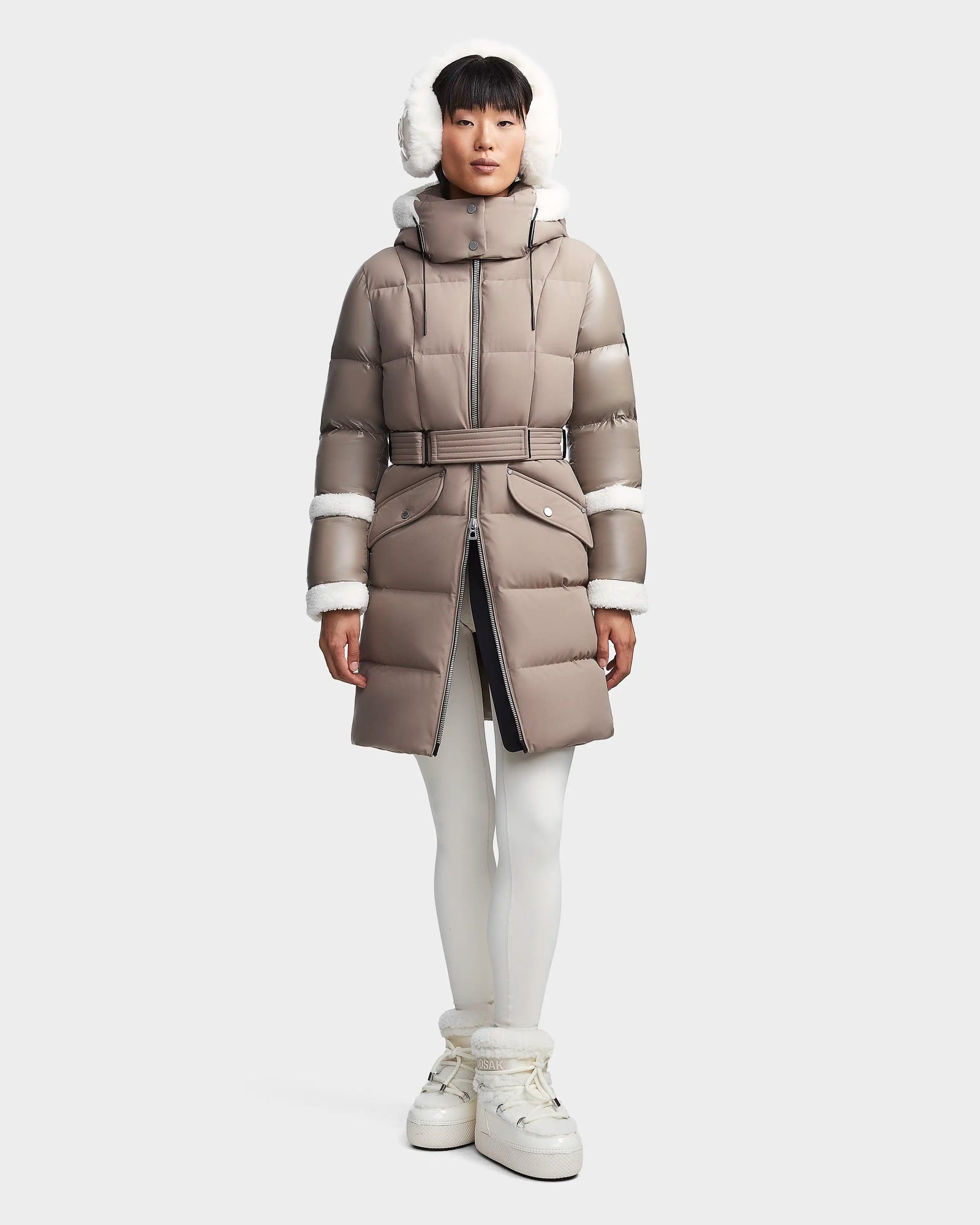 Women | AUDREY L Down Puffer | Cement