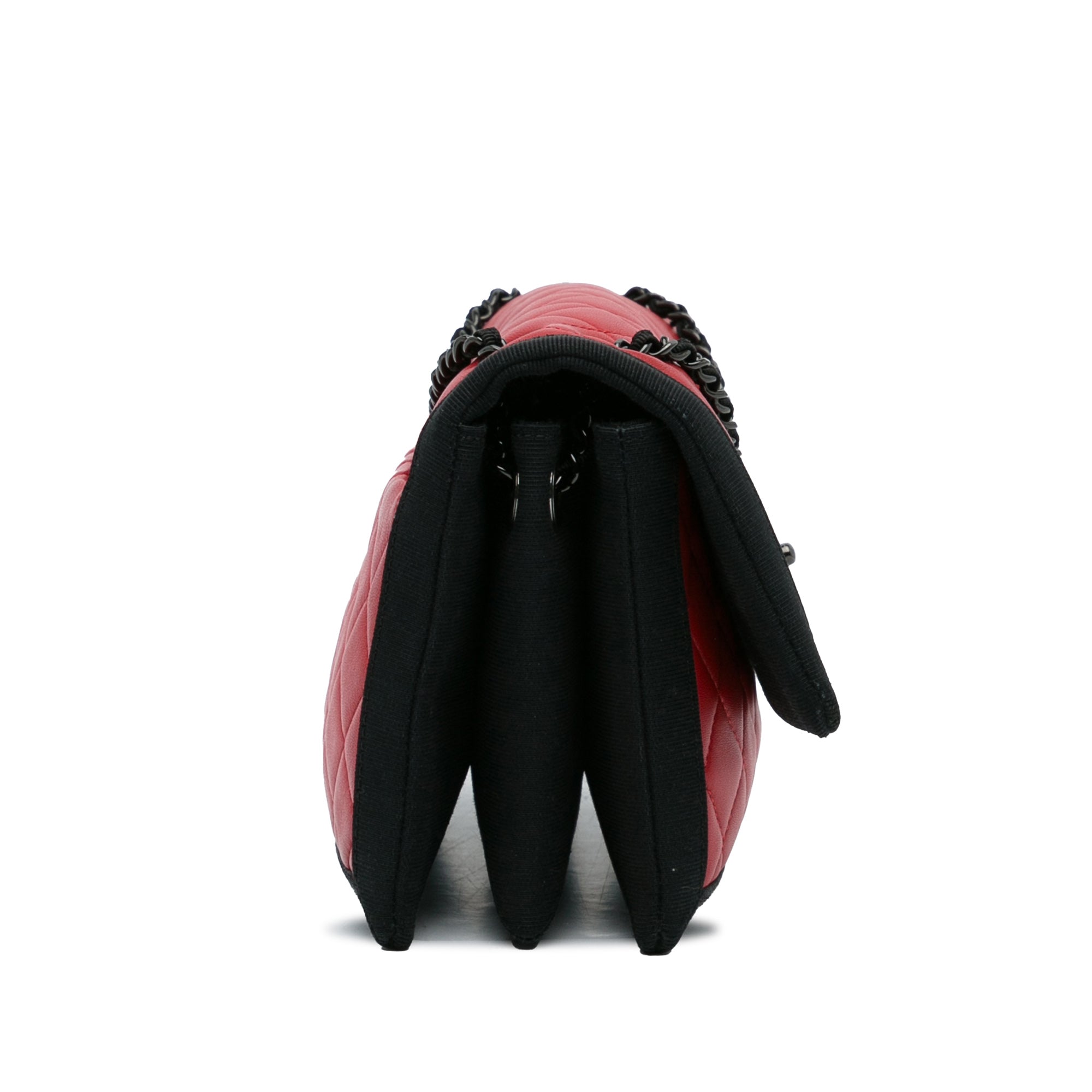 Chanel | Pre-Owned CC Grossgrain trim Lambskin Flap Shoulder Bag | Red