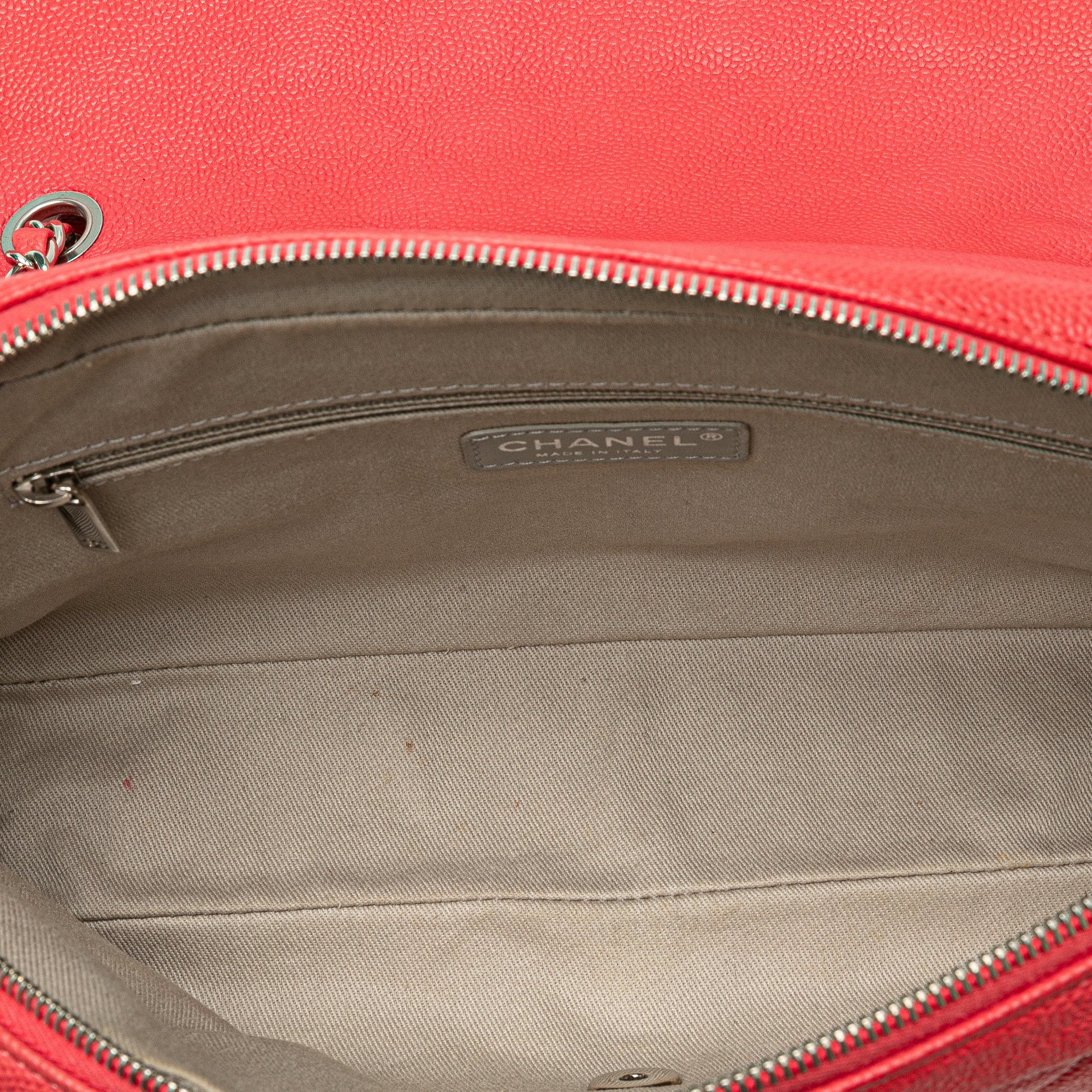 Chanel | Pre-Owned Jumbo Caviar Easy Flap Bag | Red