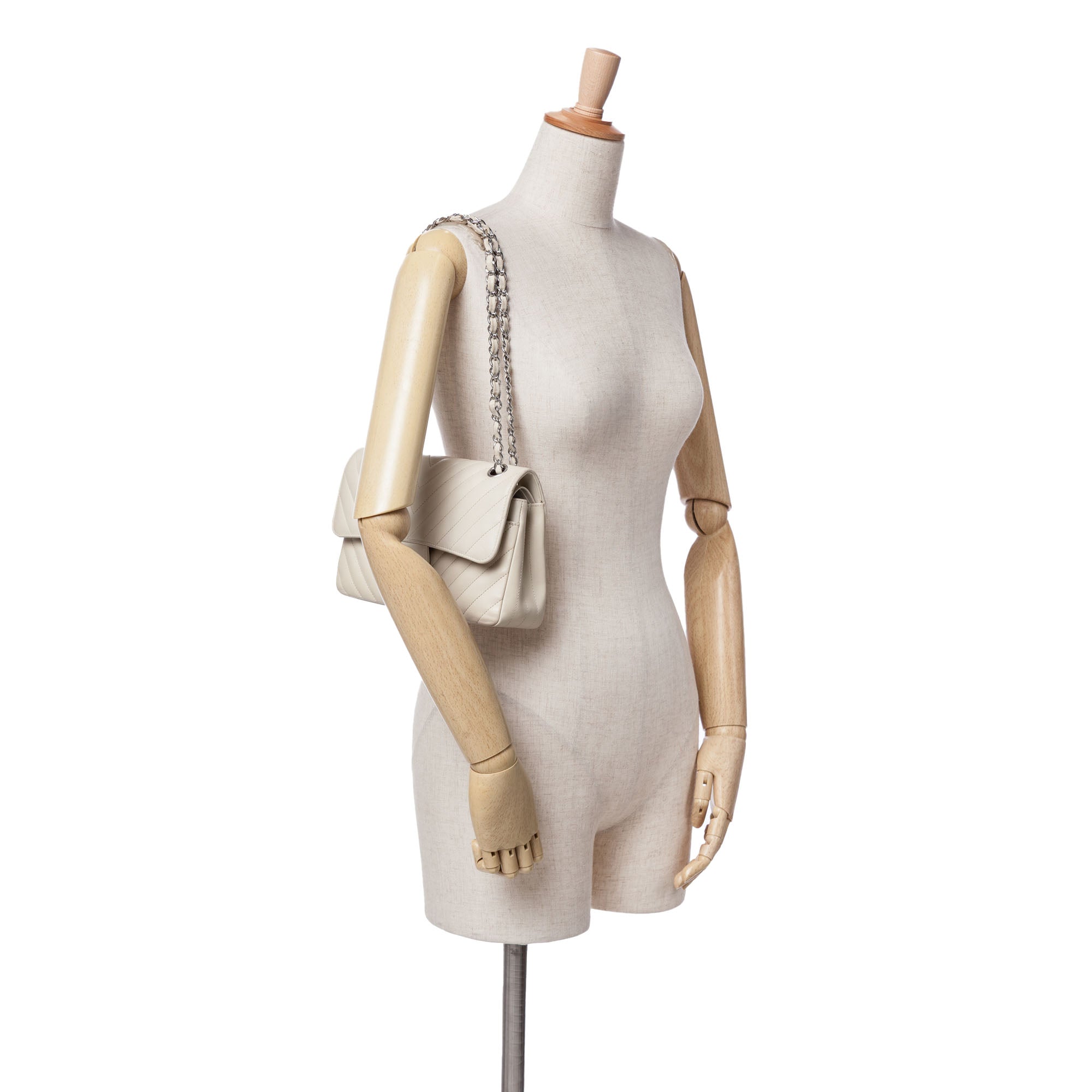 Chanel | Pre-Owned Small Classic Chevron Lambskin Double Flap | White/Off White