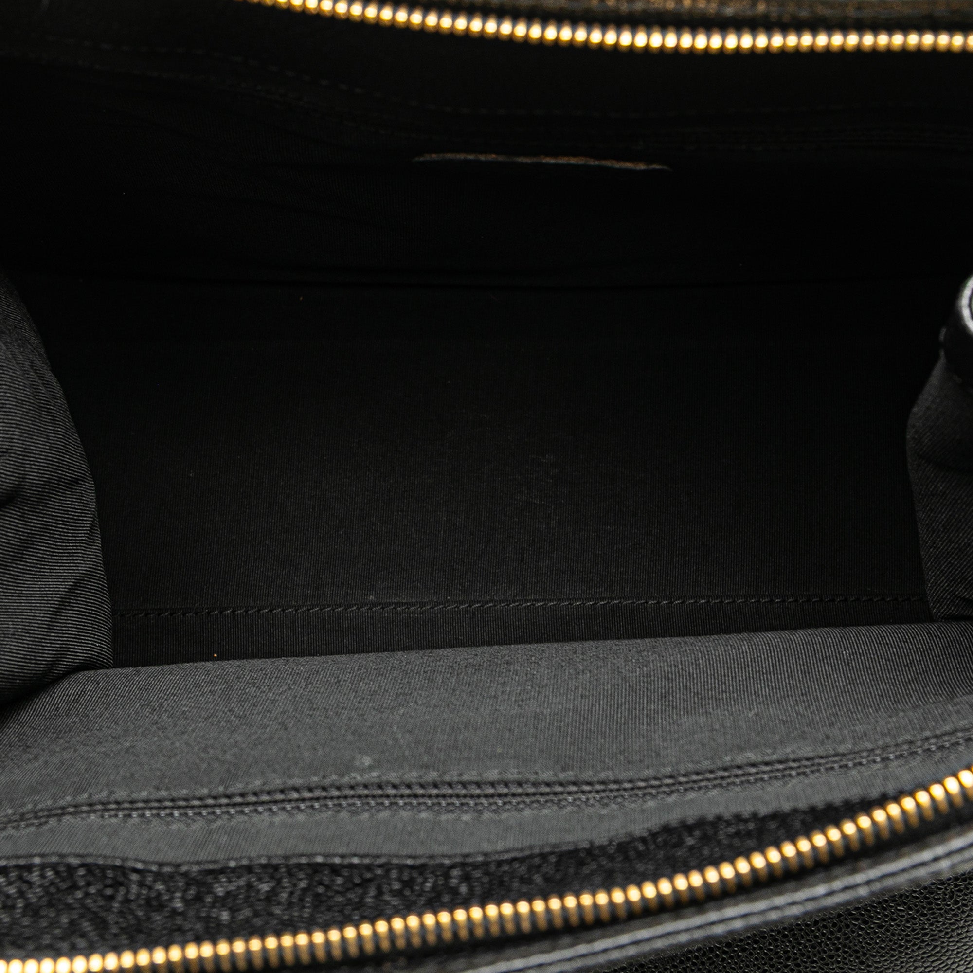 Chanel | Pre-Owned CC Caviar Leather Tote - I | Black