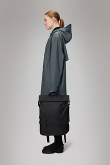 RAINS Trail Rolltop Backpack Black 22L H47 x D13 x W36 cm Backpack