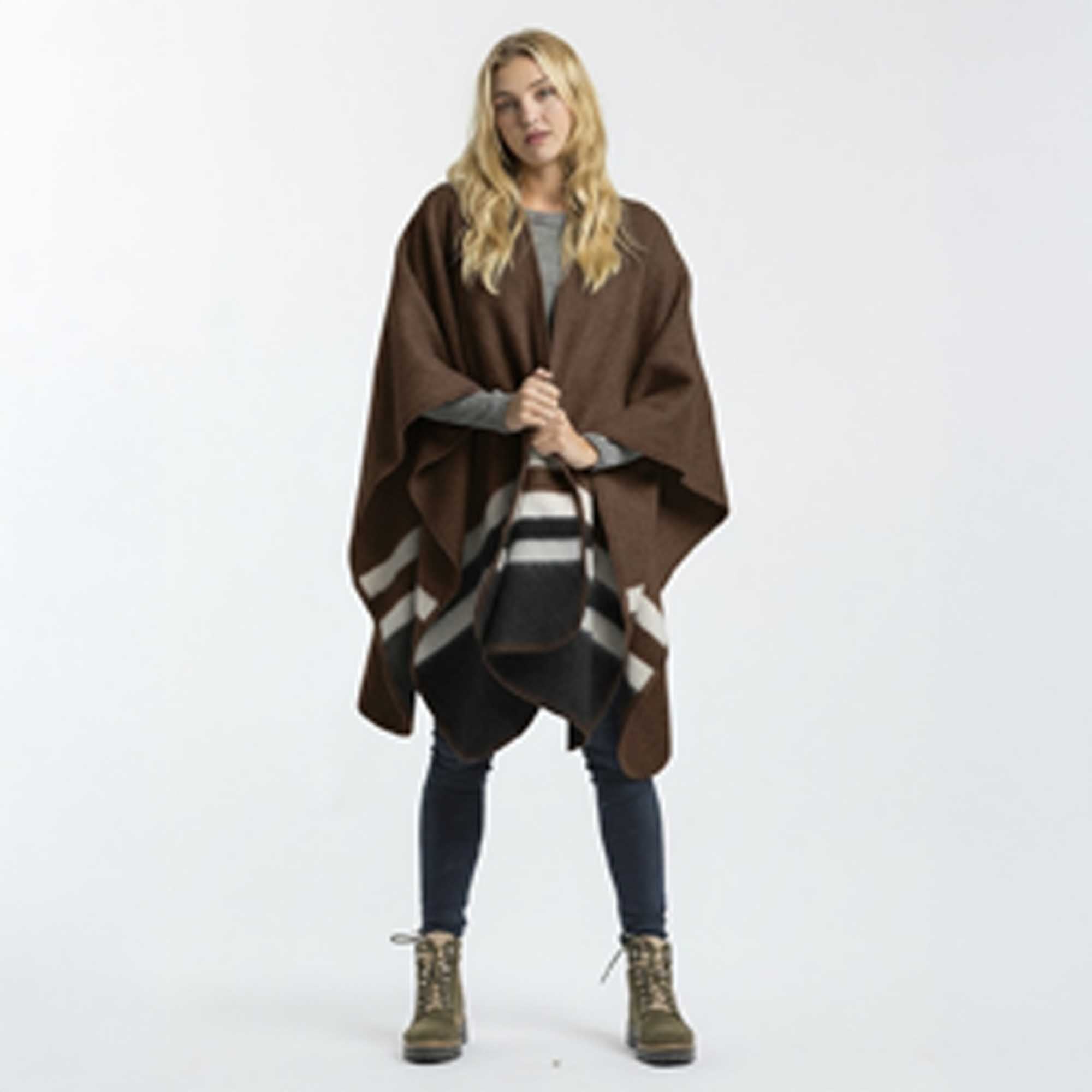 Unisex | Aspen Cape | Chocolate / Black / Dark Grey