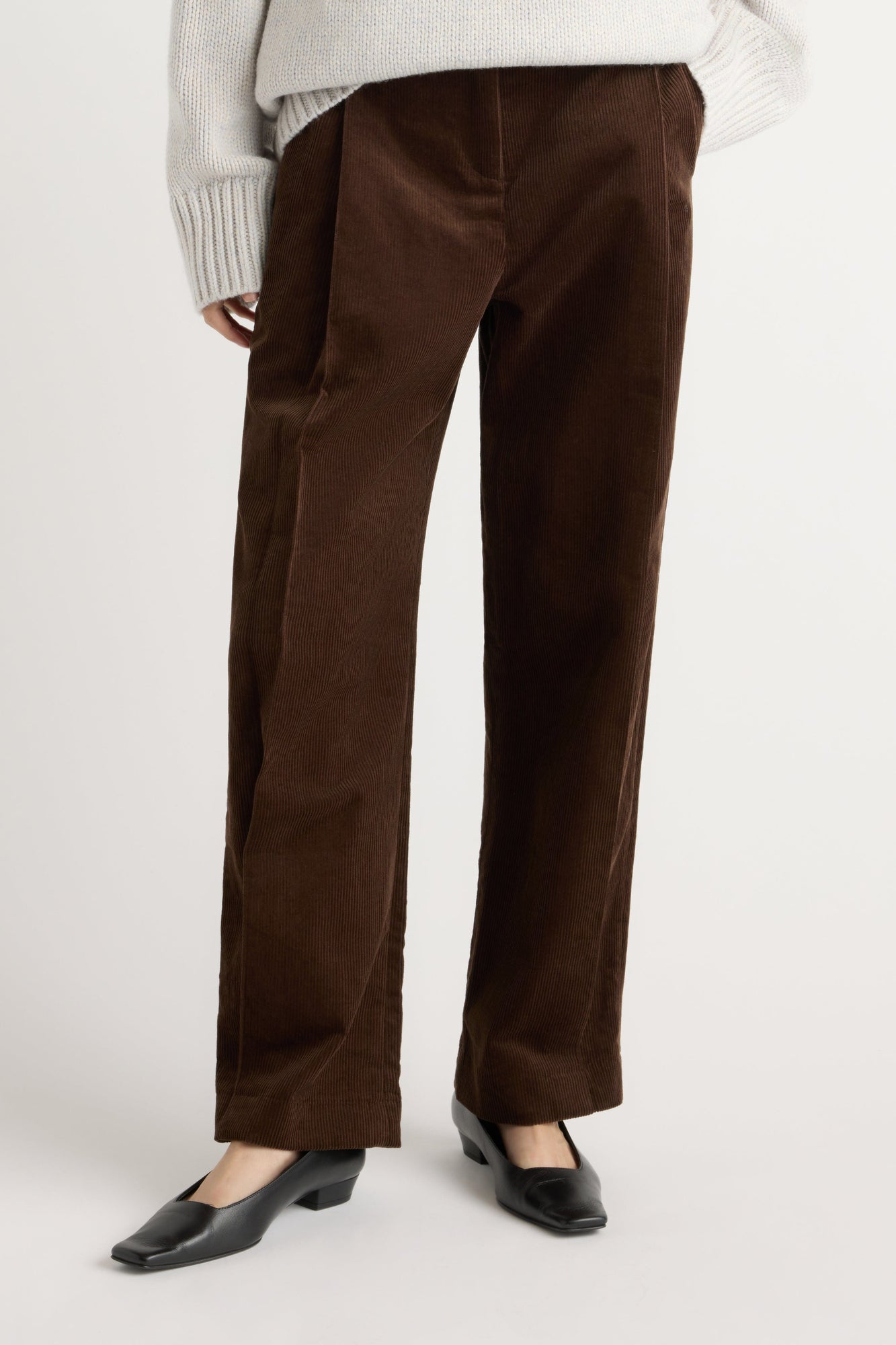 Charlotte | Austino Corduroy Barrel-Leg Pant in Size Small