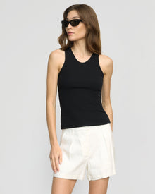 Renee | Avalon Tailored Linen Short in Size Small