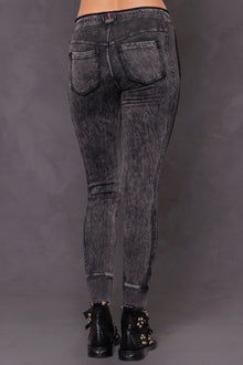 Women | Drawstring Jean Sweat Jogger | Mineral Wash 6