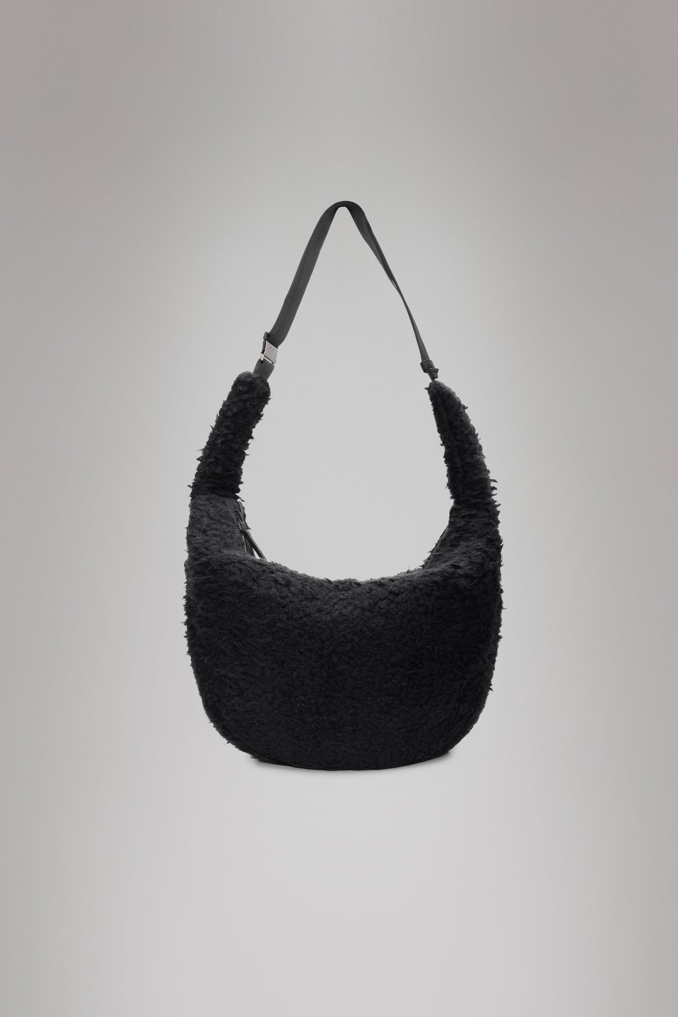 RAINS Valera Vision Shoulder Bag Large Black 23L H40 x D13 x W45 cm Crossbody