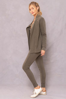 Women | Deluxe Weekender Jogger | Olive