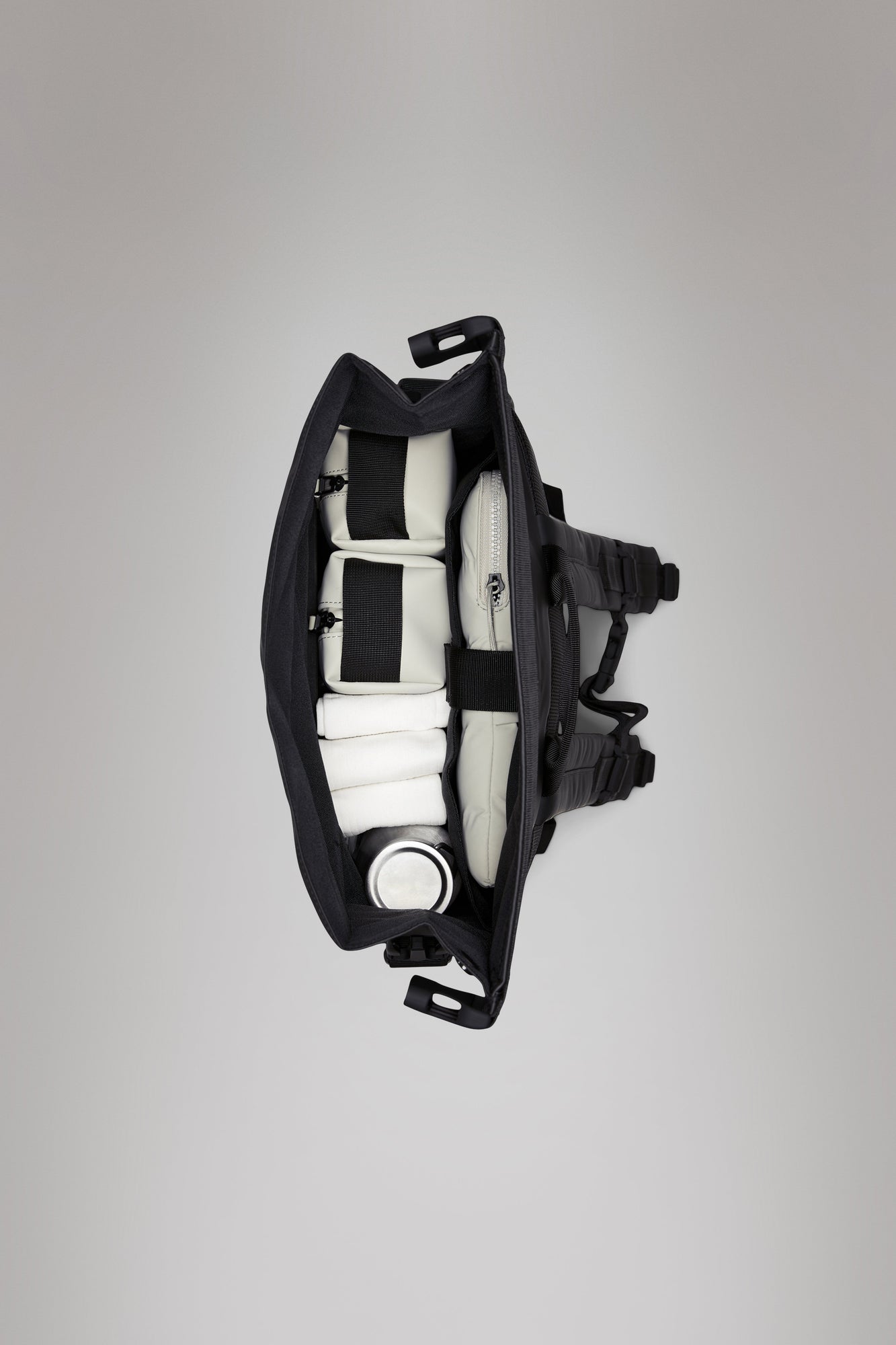 RAINS Trail Rolltop Backpack Lagoon 22L H47 x D13 x W36 cm Backpack