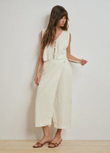 THE INVISIBLE STRING SKIRT