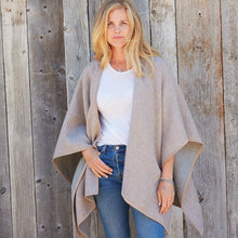 Unisex | Vienna Cape | Light Grey / Taupe