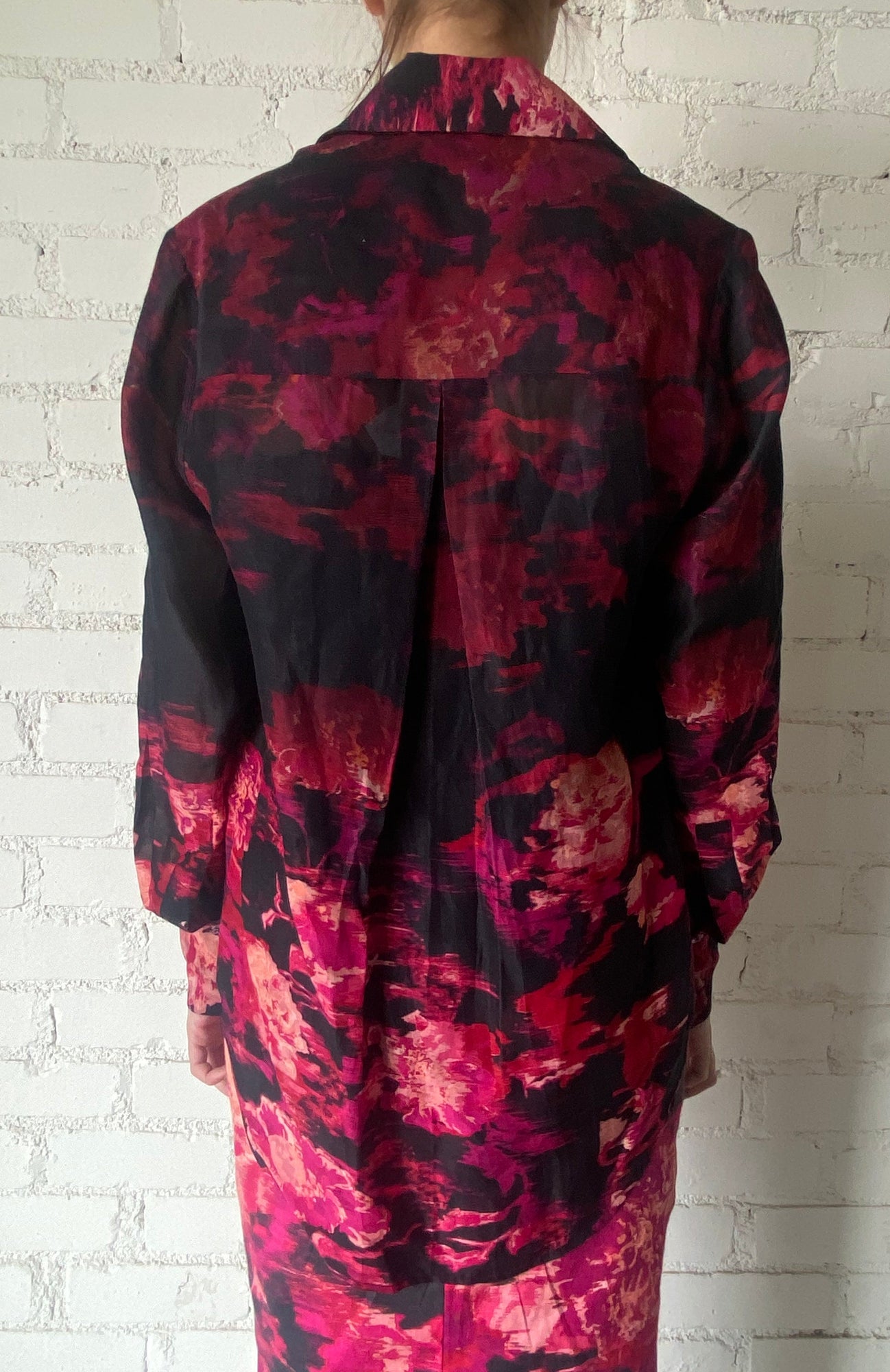 Zina Collared Button-Down Shirt | Black/Magenta