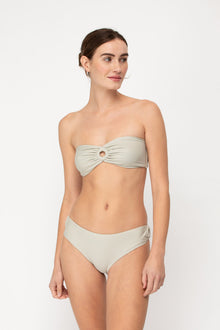 Ames Bottom | Oyster