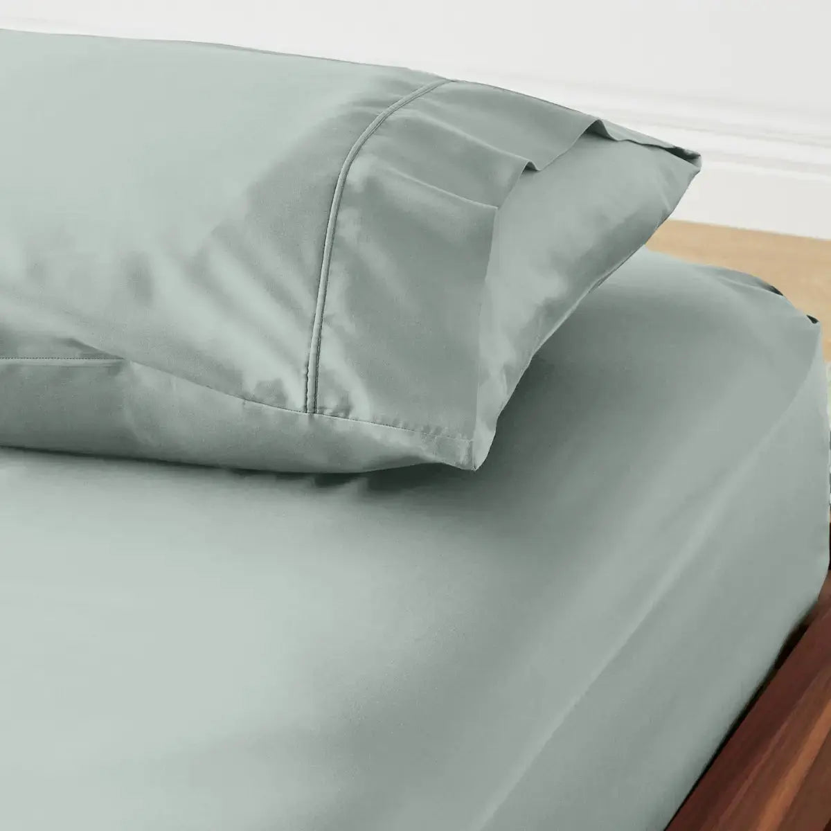 Signature Bamboo Fitted Sheet, Queen | Sage Green
