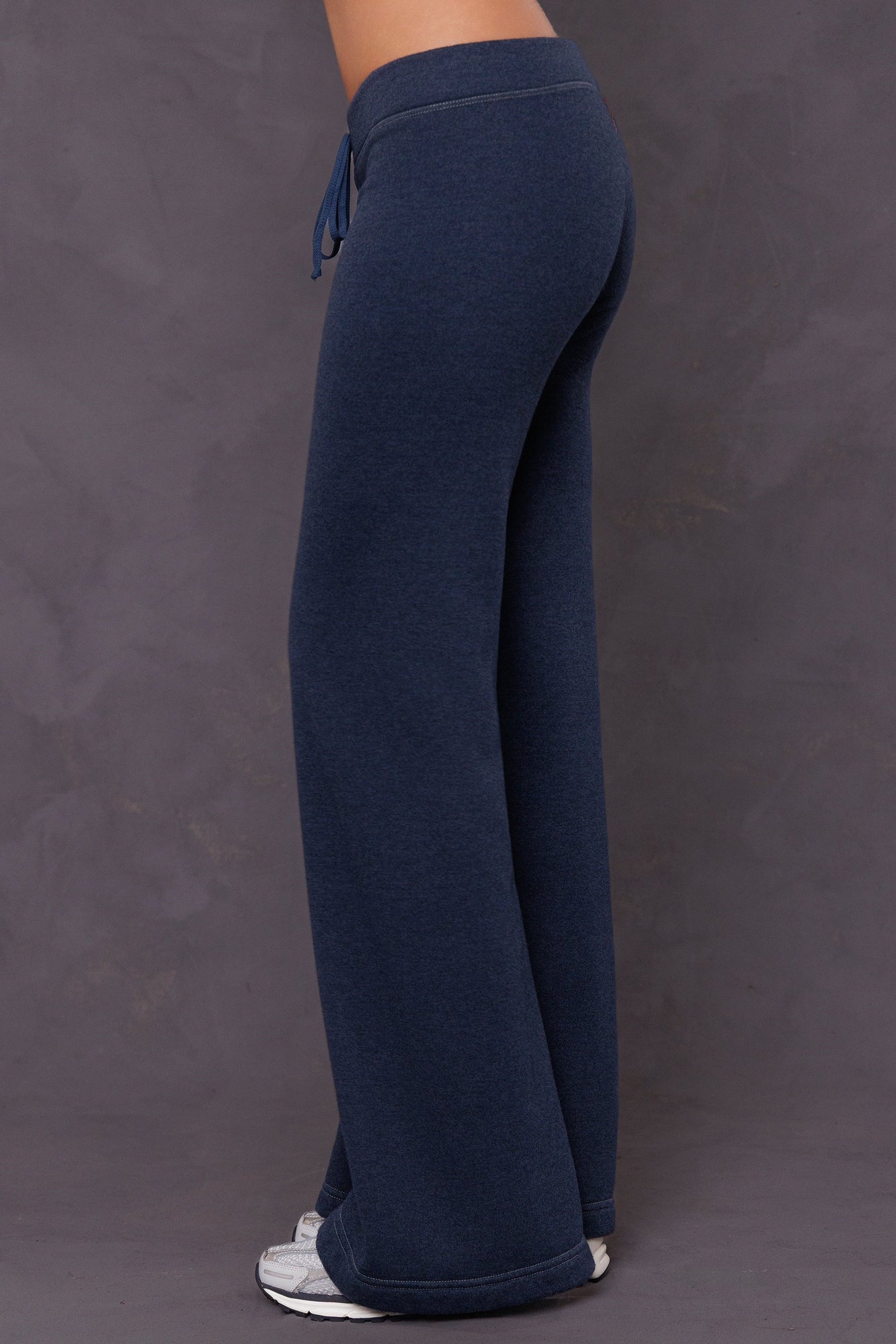 Women | Sherpa Drawstring Flare Sweatpant | Heather/Sailor