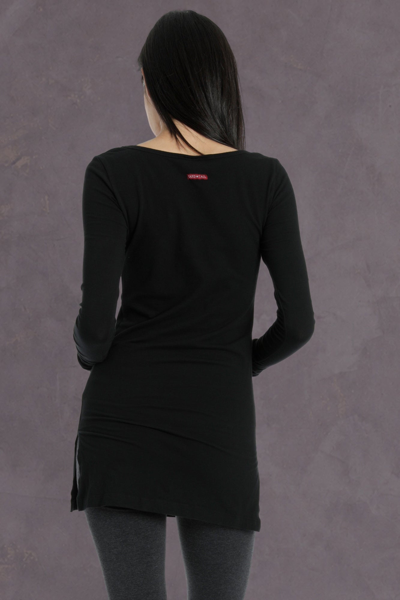 Women | Scoop Neck Pullover Tunic Tee | Black