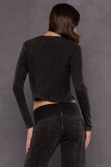 Women | Long Sleeve Crop Tee | Mineral Wash 6