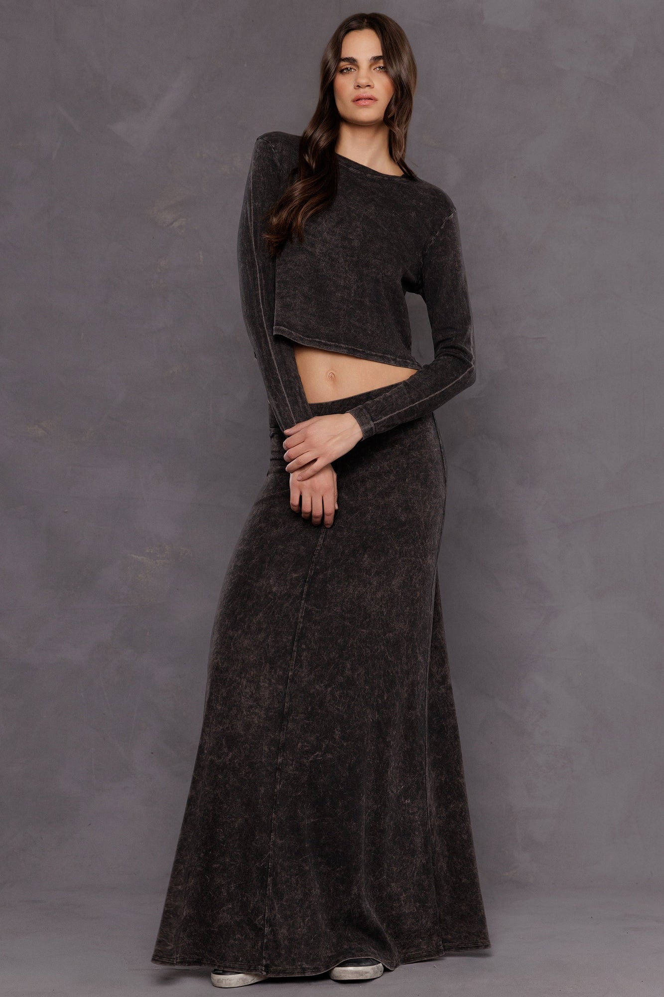 Women | Long Sleeve Crop Tee | Mineral Wash 6