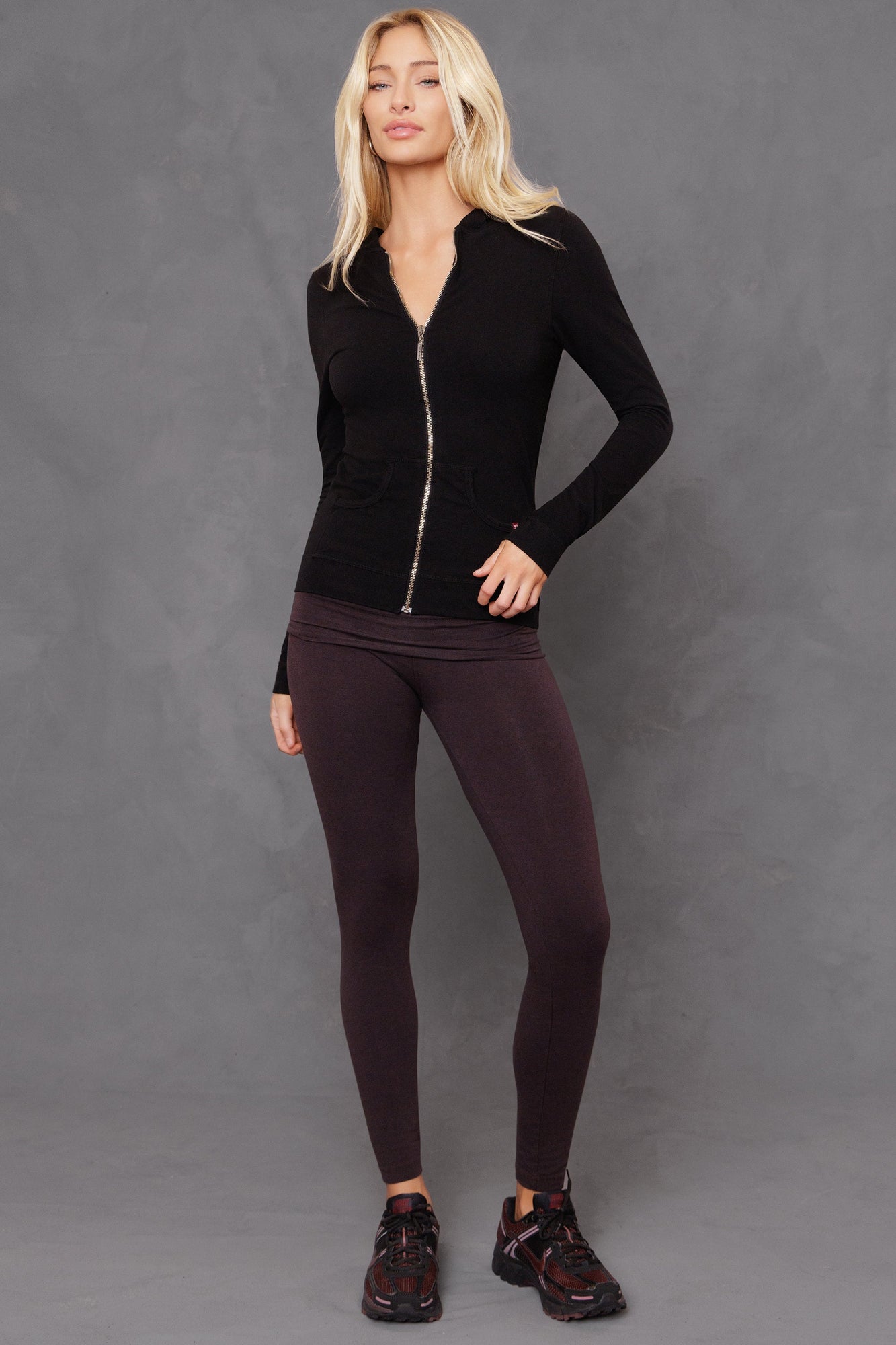 Women | Contour Rolldown Ankle Legging | Charcoal/Plum